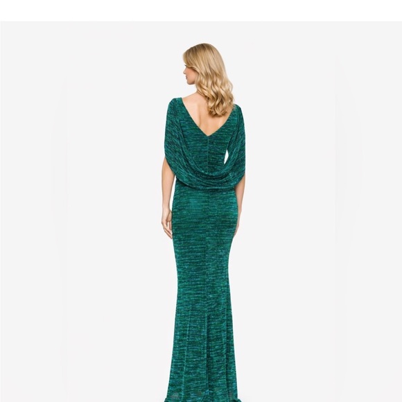 Betsy & Adam Green Cape Crinkle Sleeve Formal Evening Gown SZ 14 NWT GALA  MOB